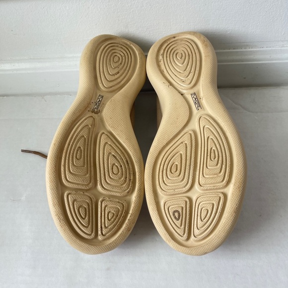 Twisted X Loafer Shoes Size 9 Women’s Eva Tan and Brown Boat Shoes - Picture 5 of 8